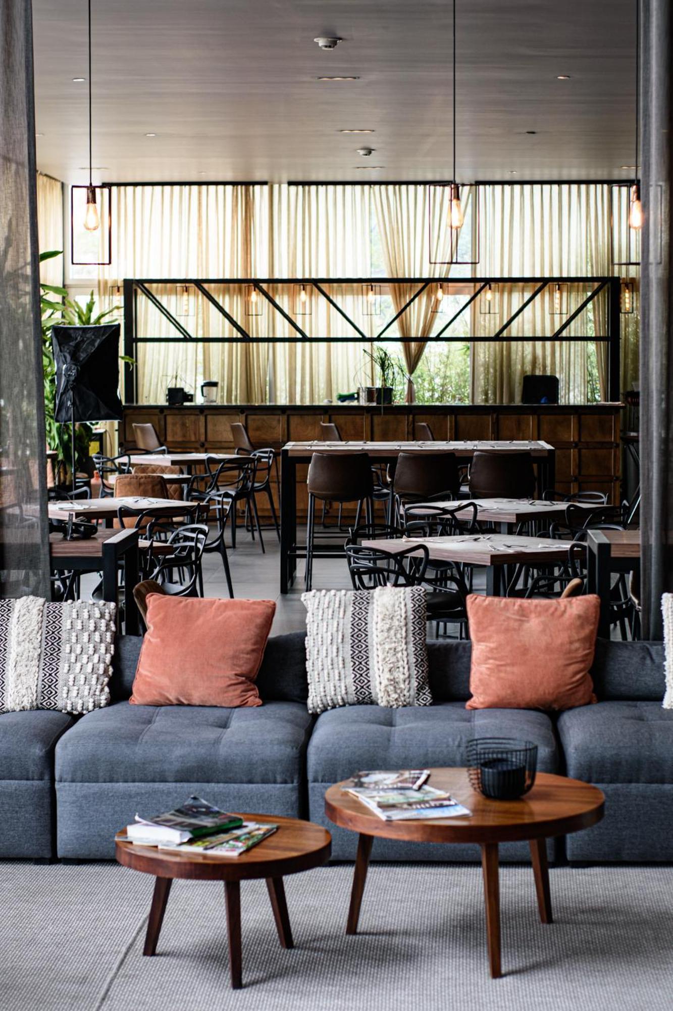 Bedford Hotel Jurica Bagian luar foto